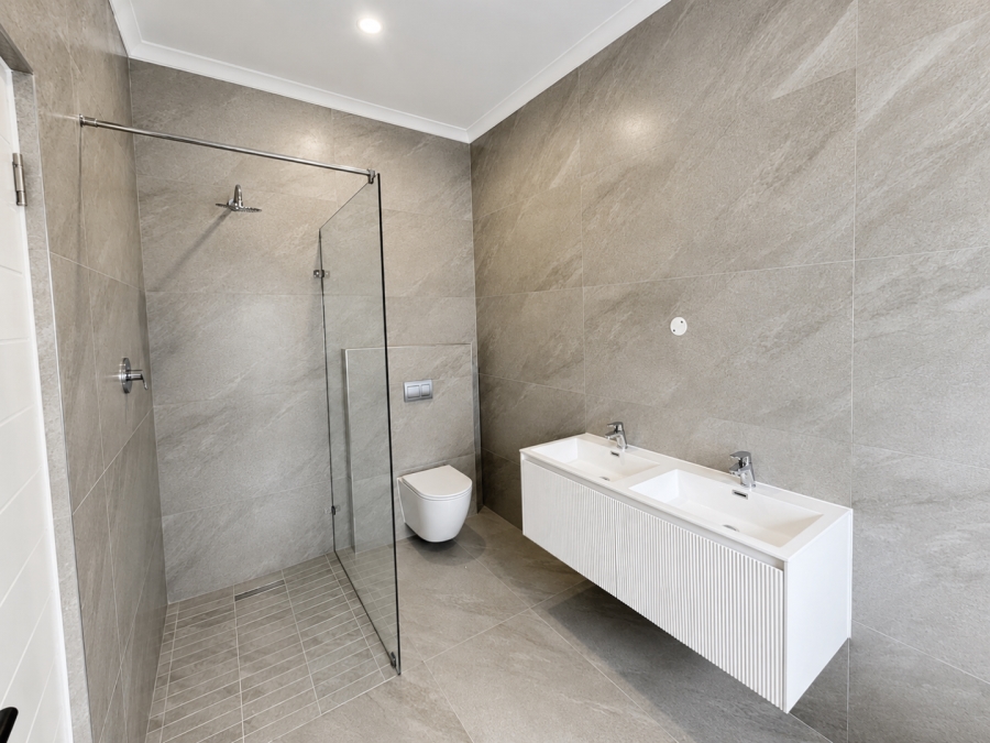 5 Bedroom Property for Sale in Sandown Western Cape